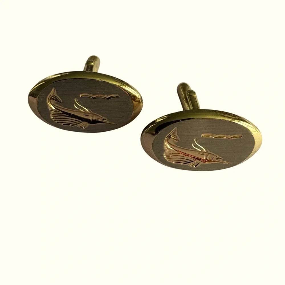 Vintage Gold Tone Etched Marlin Fish Bullet Style Cufflinks Mens Jewelry Luxury